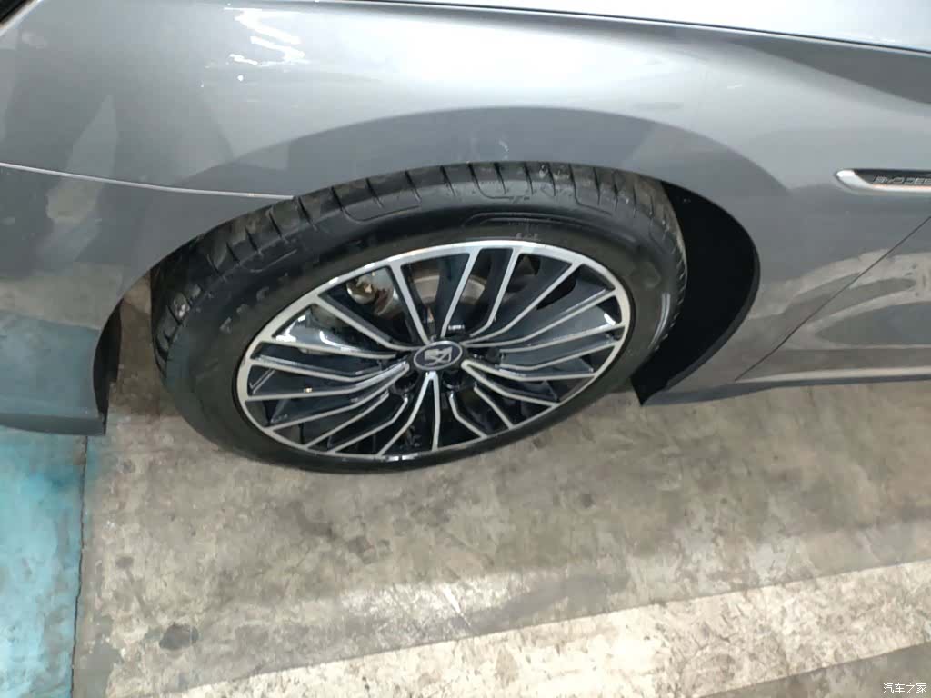 BYD Han, 2022 25