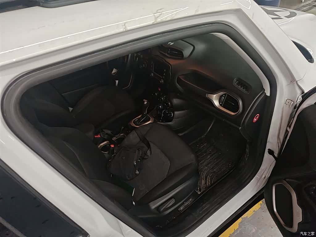 Jeep Renegade, 2017 20