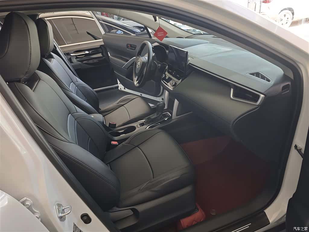 Toyota Frontlander, 2025 11