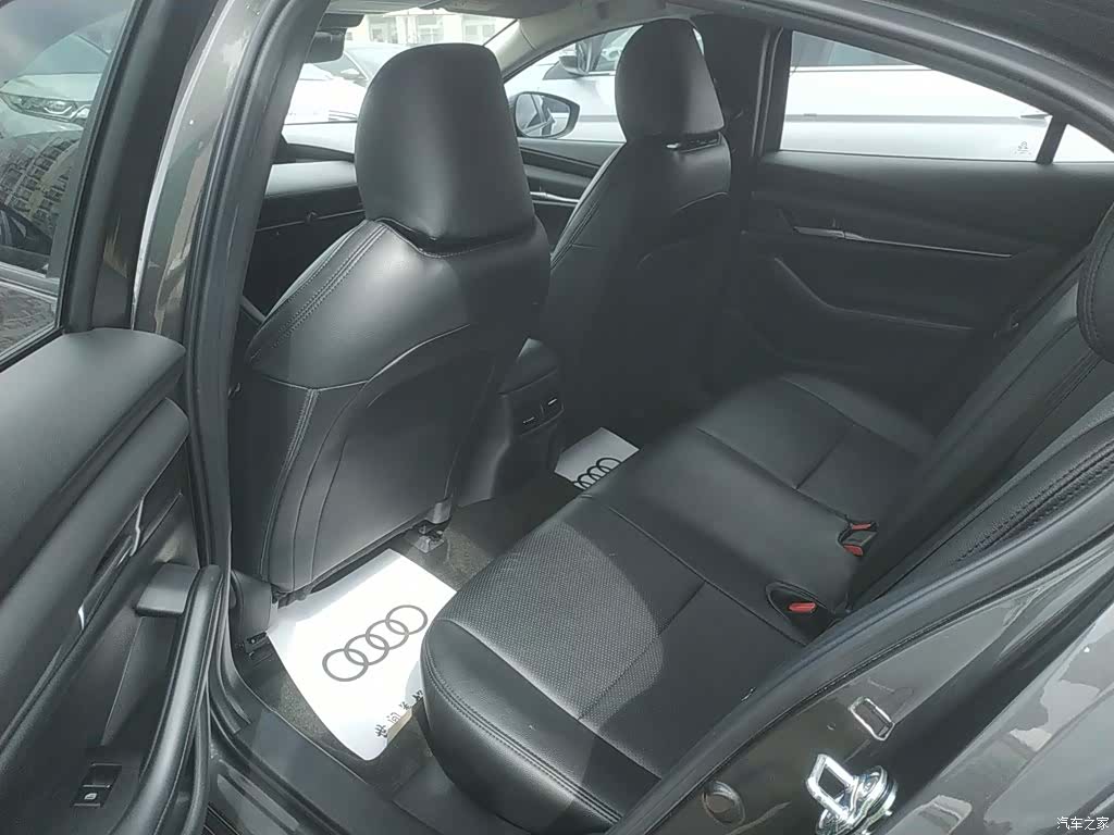Mazda Mazda3, 2020 17