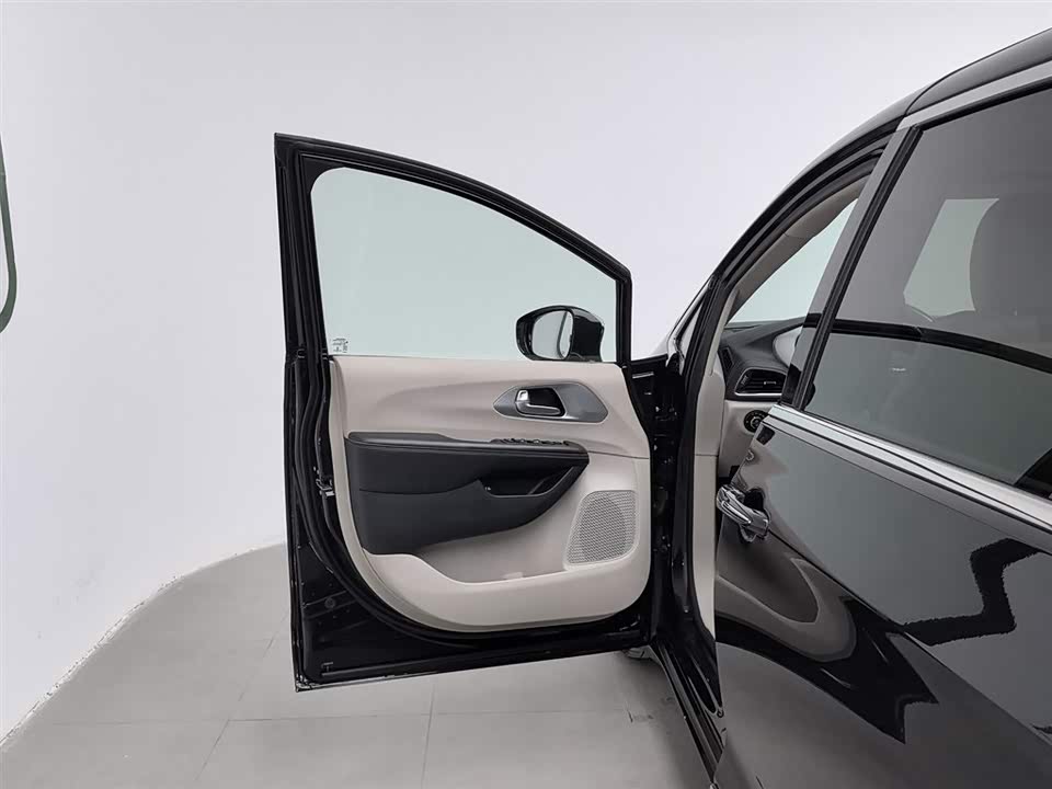 Chrysler Dajialong PHEV