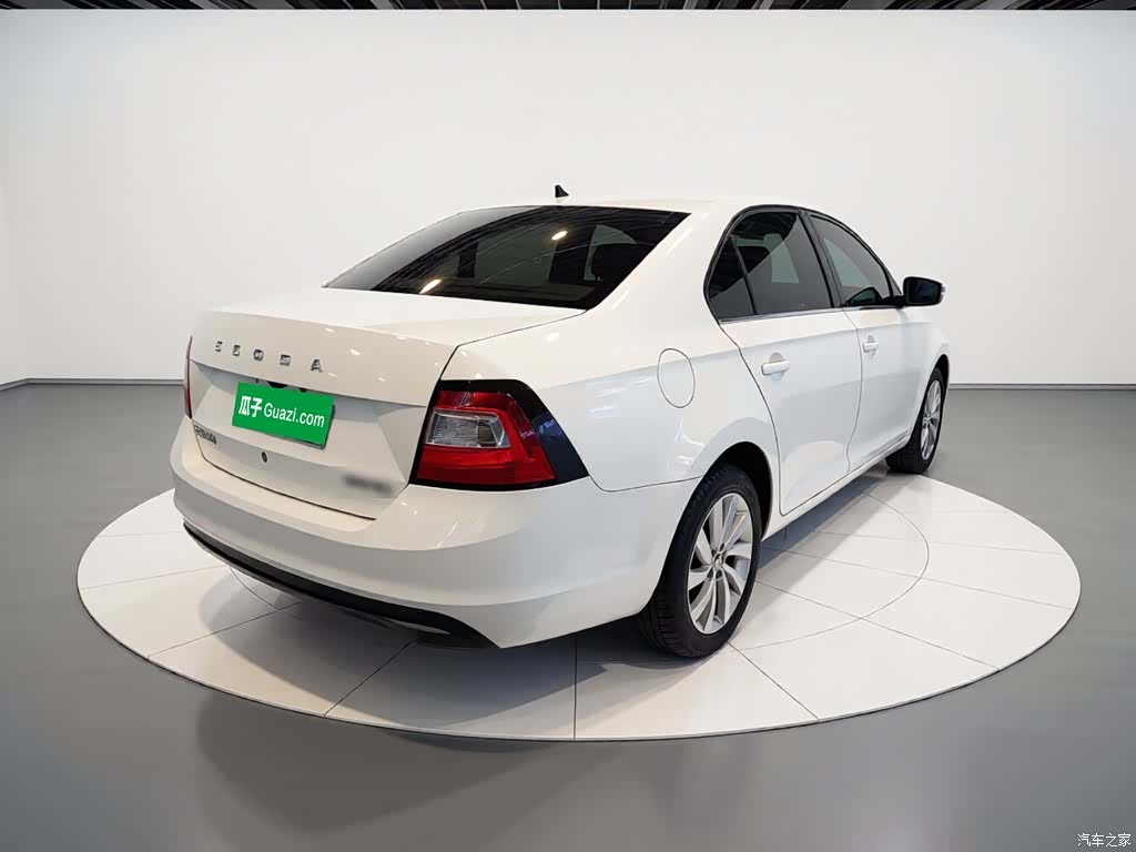 Skoda Rapid, 2020 все фото