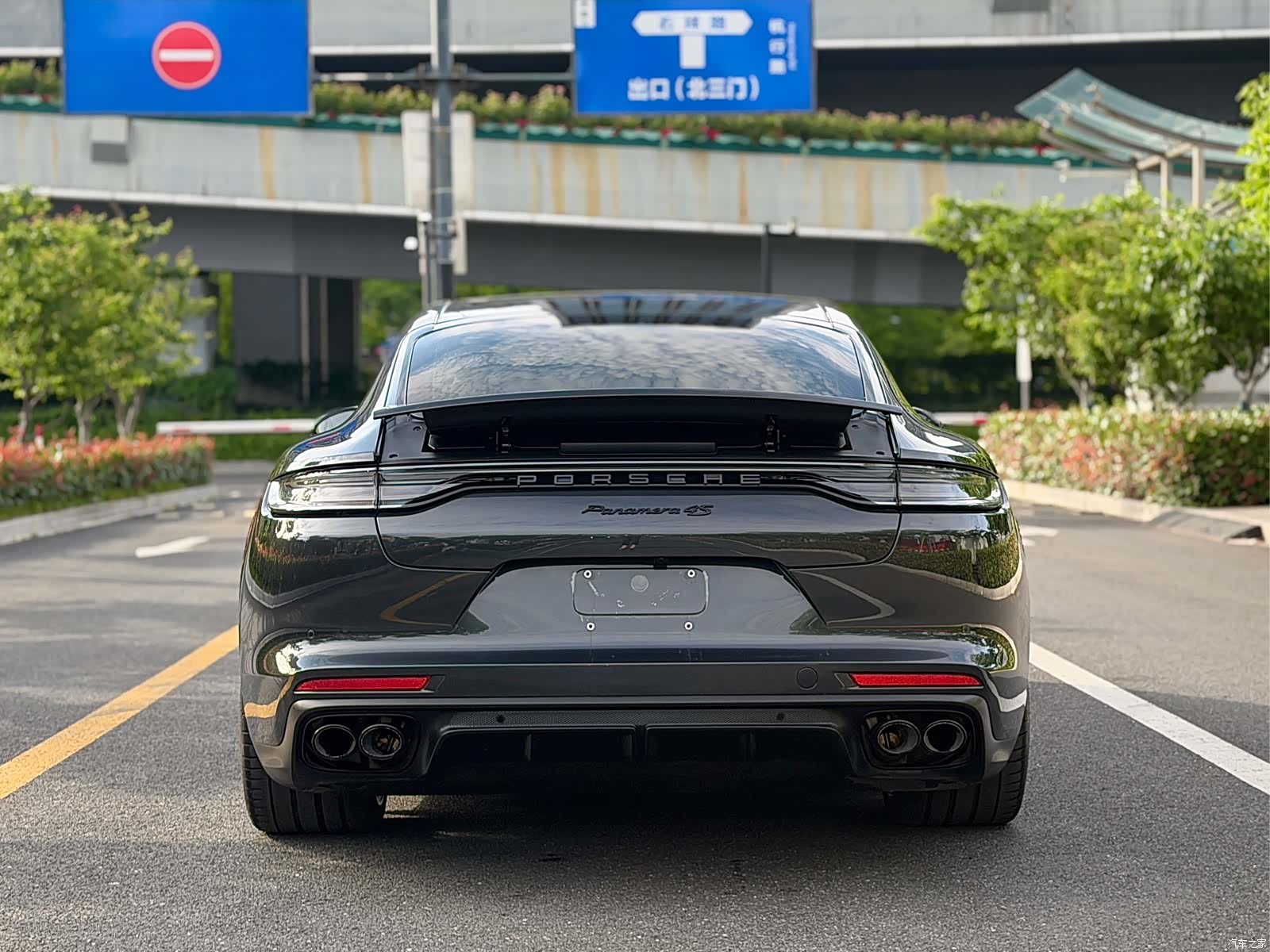 Porsche Panamera, 2023 3