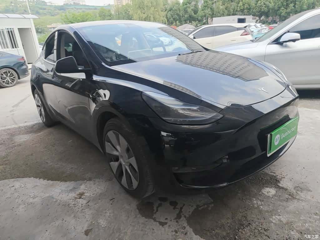 Tesla Model Y, 2022 4