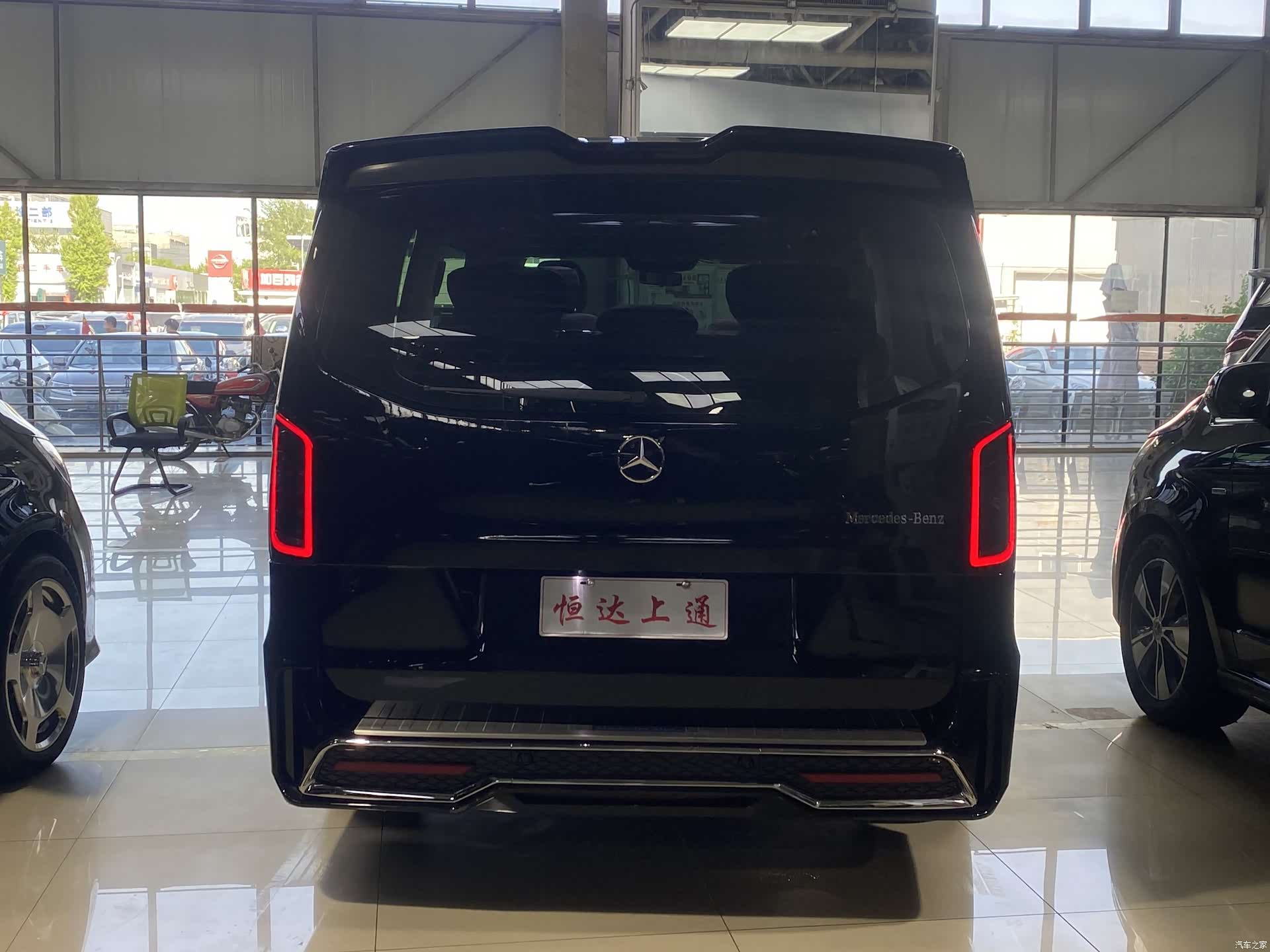Mercedes-Benz 7, 2025 15