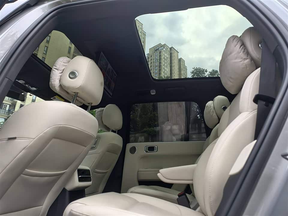 Li Auto Ideal L8