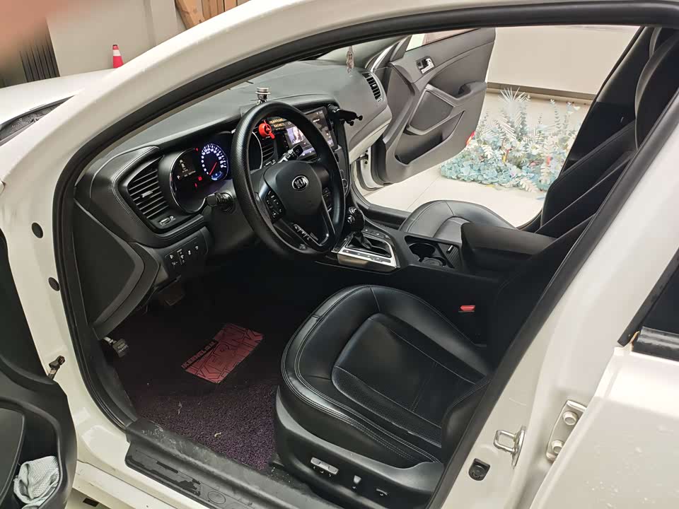Kia K5 Kia K5