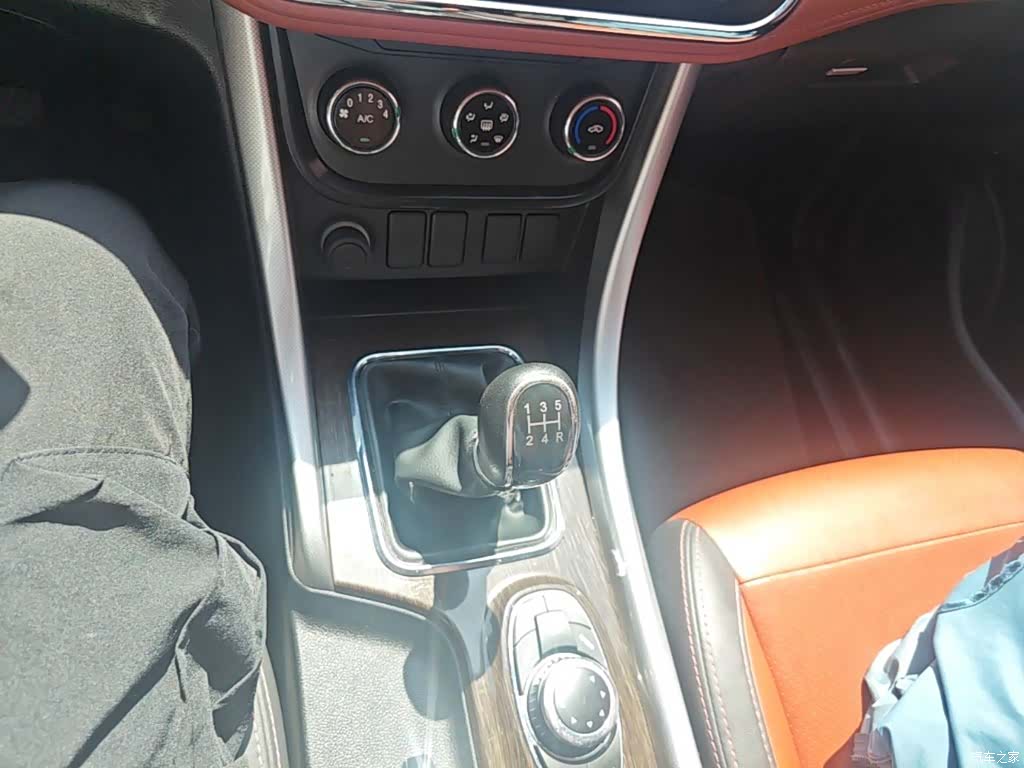 BAIC S3, 2017 14