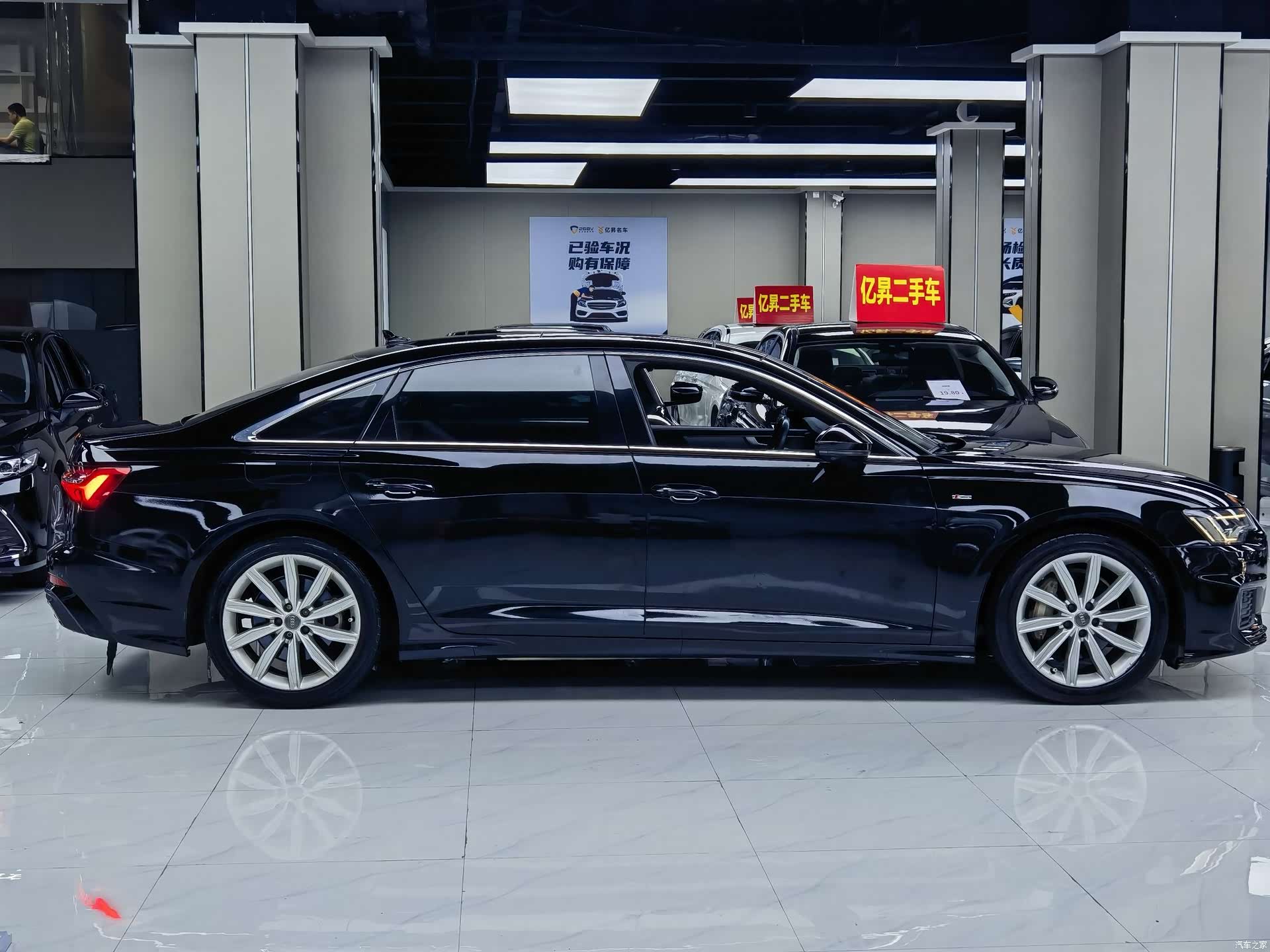 Audi A6L, 2021 3