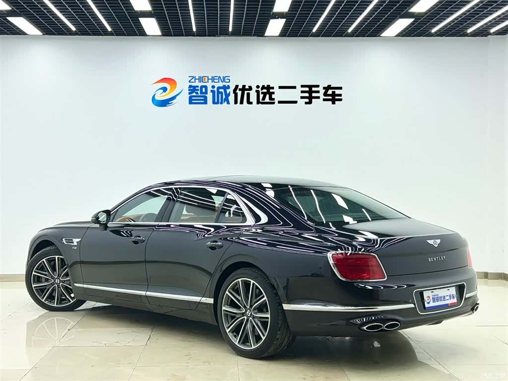 Bentley Flying Spur, 2024 26