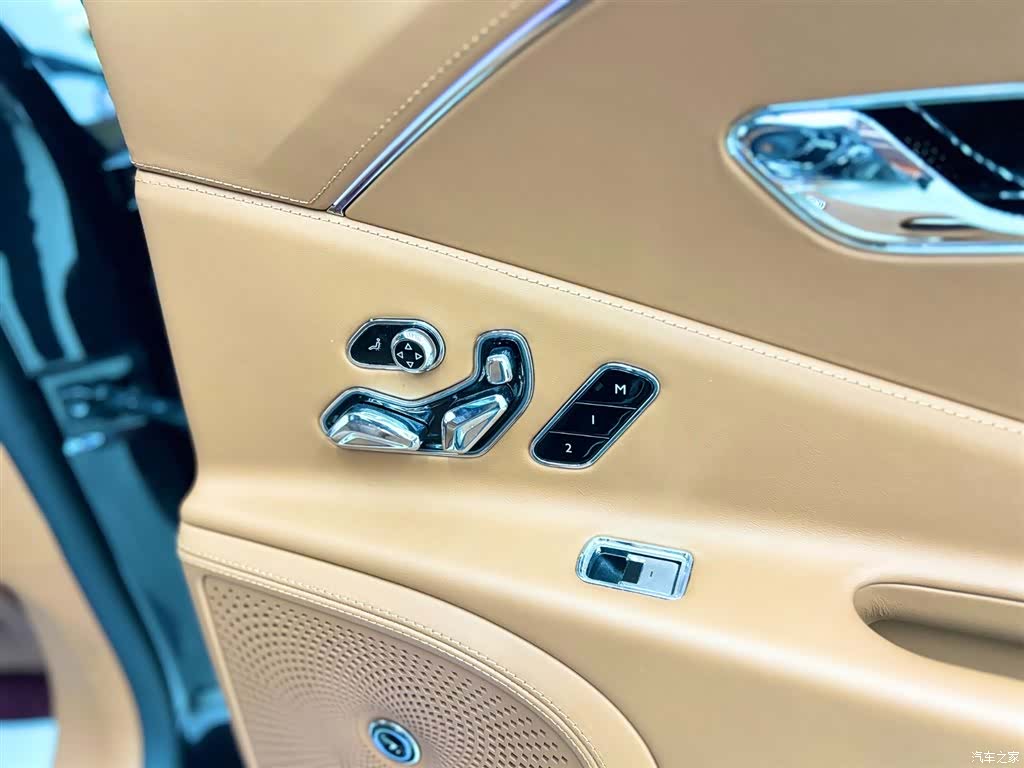 Bentley Flying Spur, 2024 21