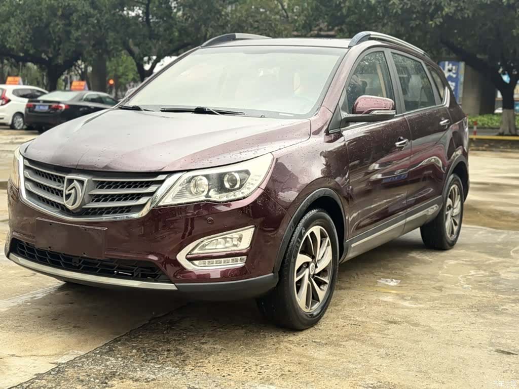 Wuling 560, 2016 1