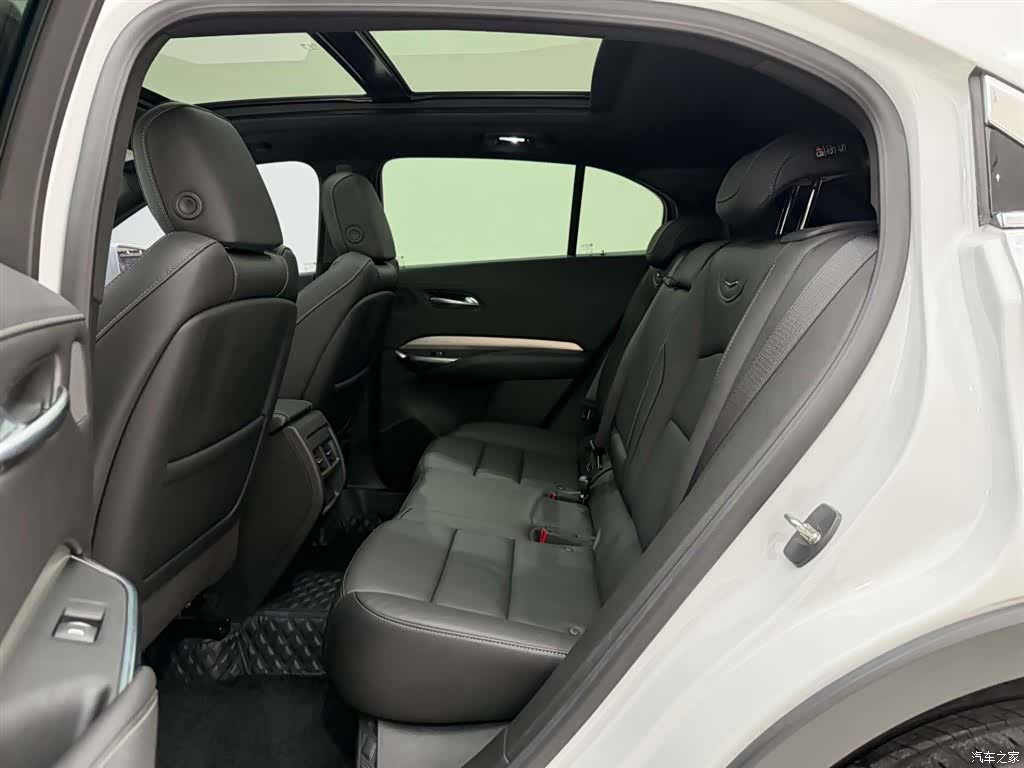 Cadillac XT4, 2023 17