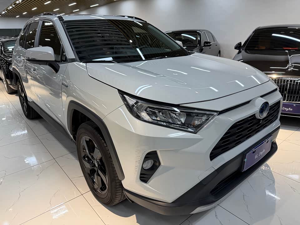 Toyota RAV4 Rongfang