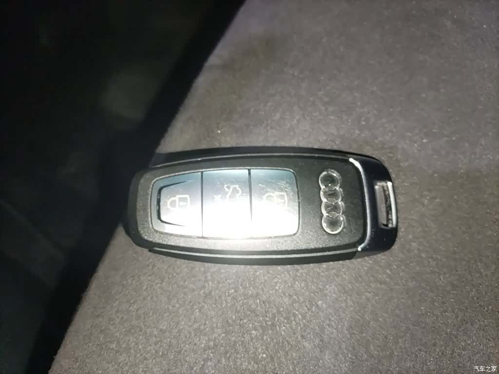 Audi Q4 e-tron, 2023 9