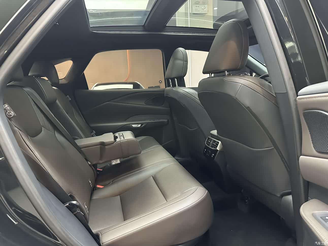 Lexus RX, 2025 7