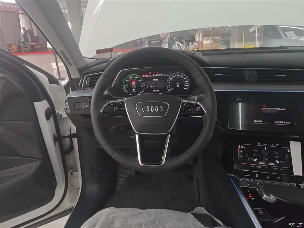 Audi e-tron, 2025 11