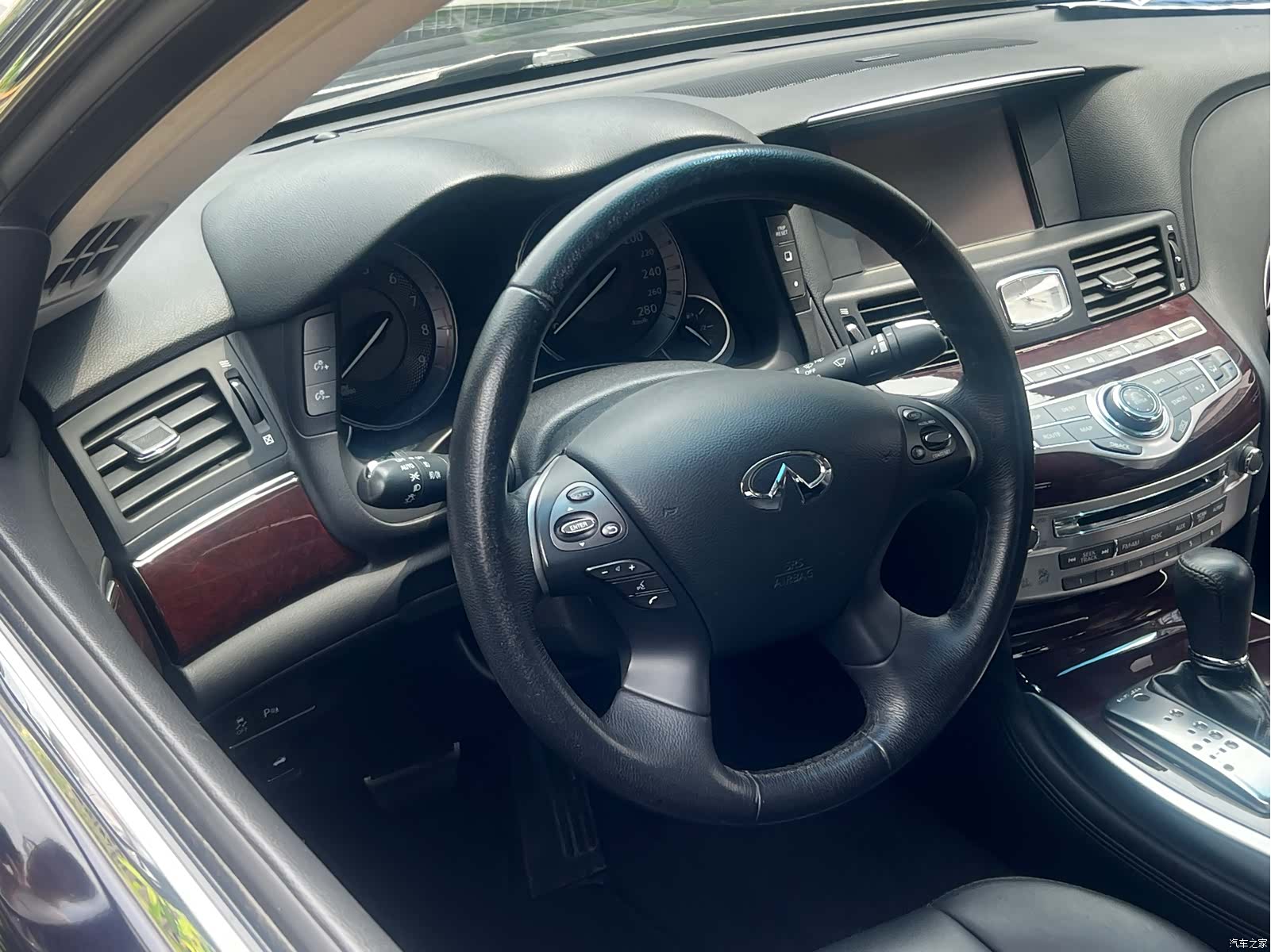 Infiniti Q70, 2016 18