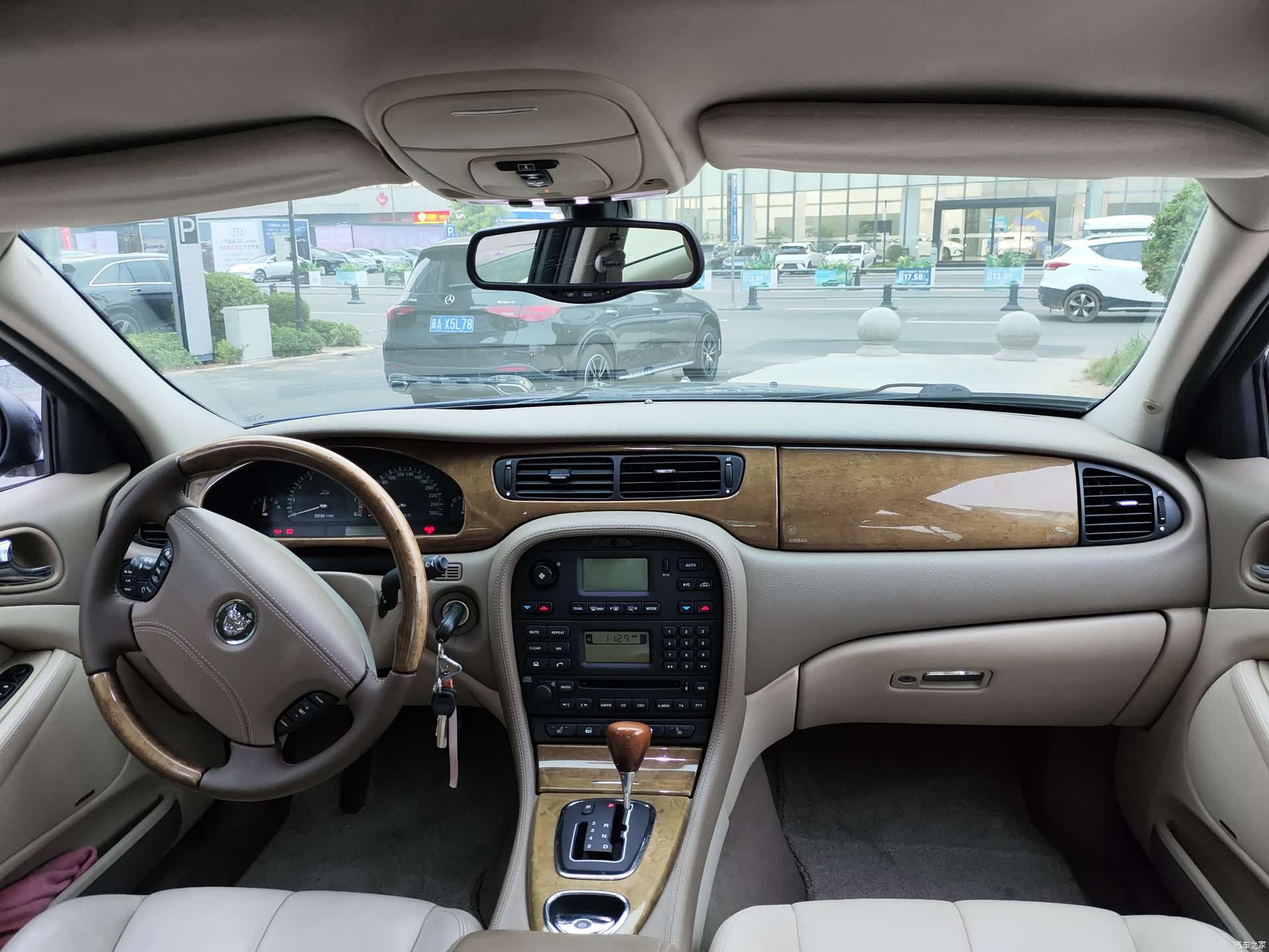 Jaguar S-TYPE, 2004 12