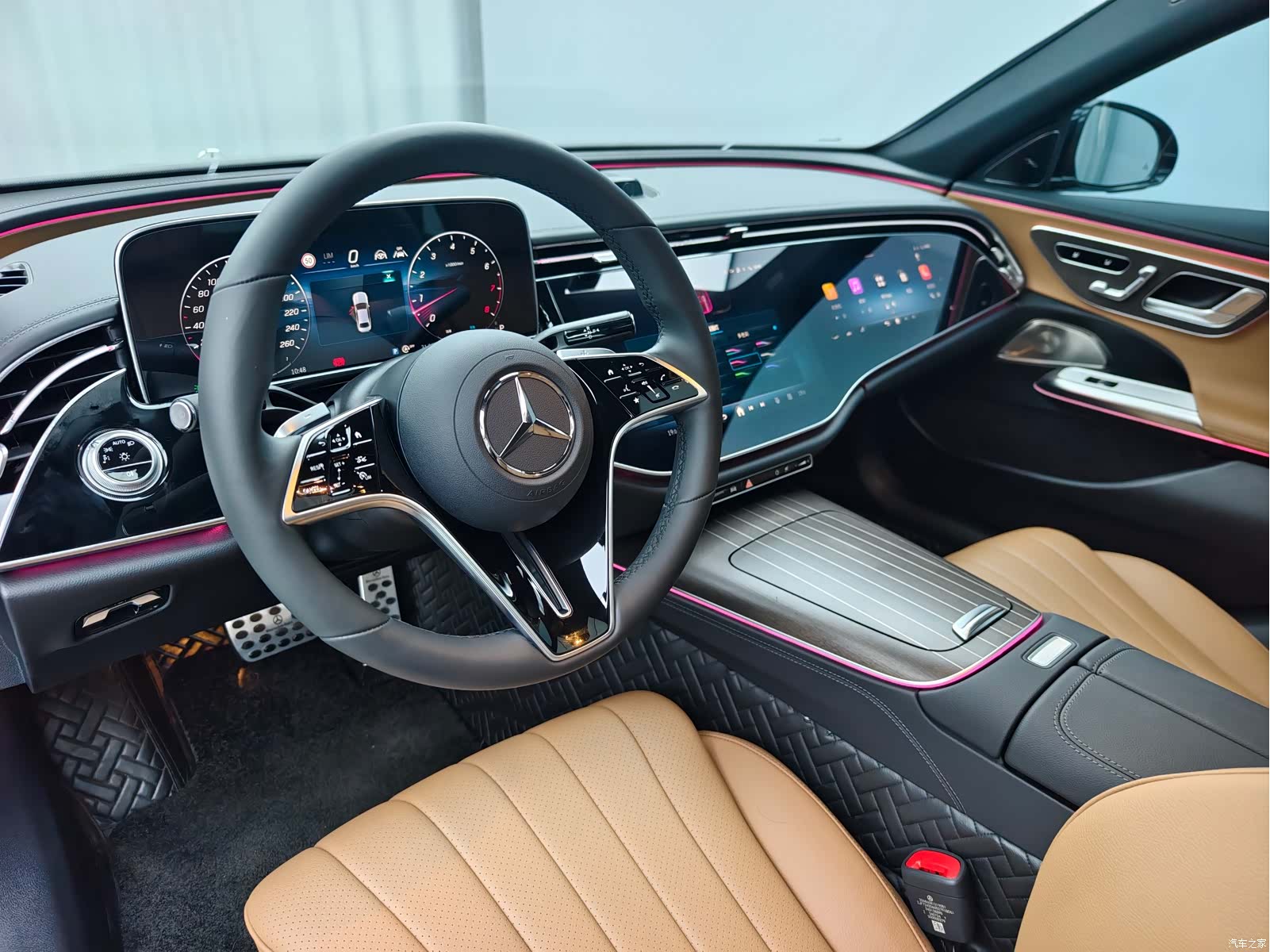 Mercedes-Benz E-Class, 2024 10