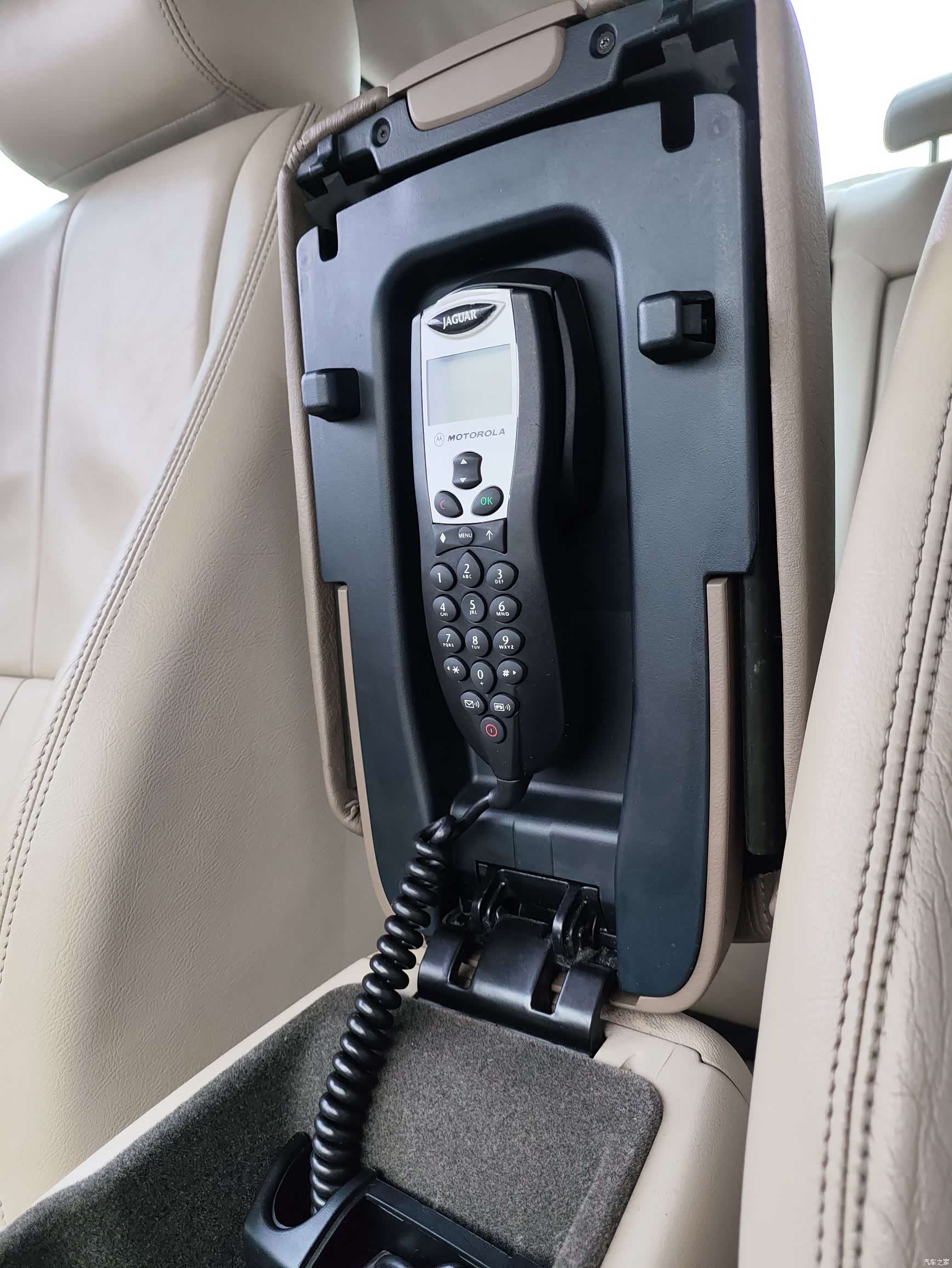 Jaguar S-TYPE, 2004 29