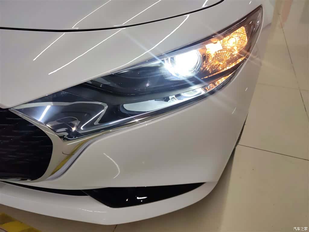 Mazda Mazda3, 2025 24