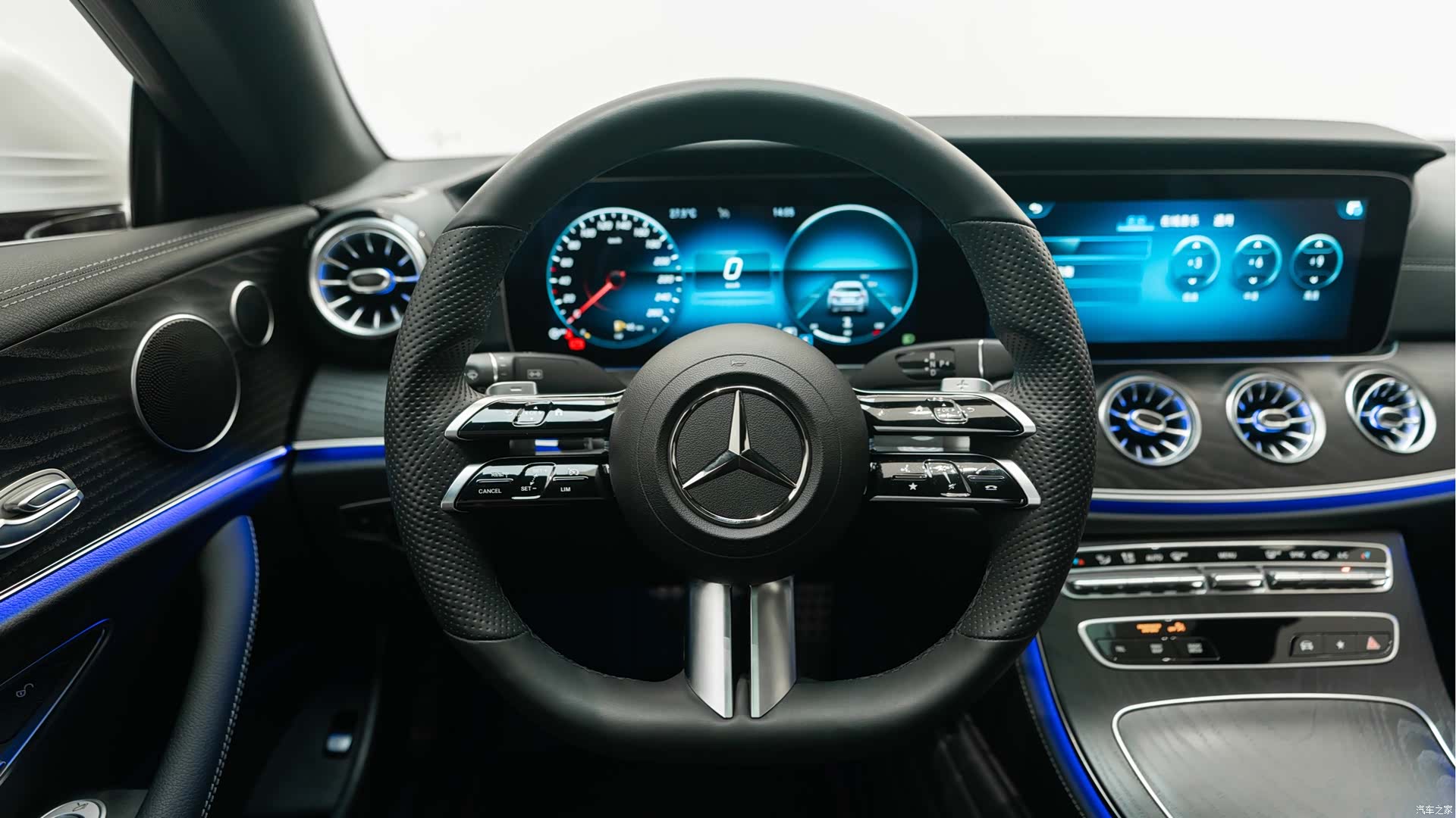 Mercedes-Benz E-Class, 2022 13