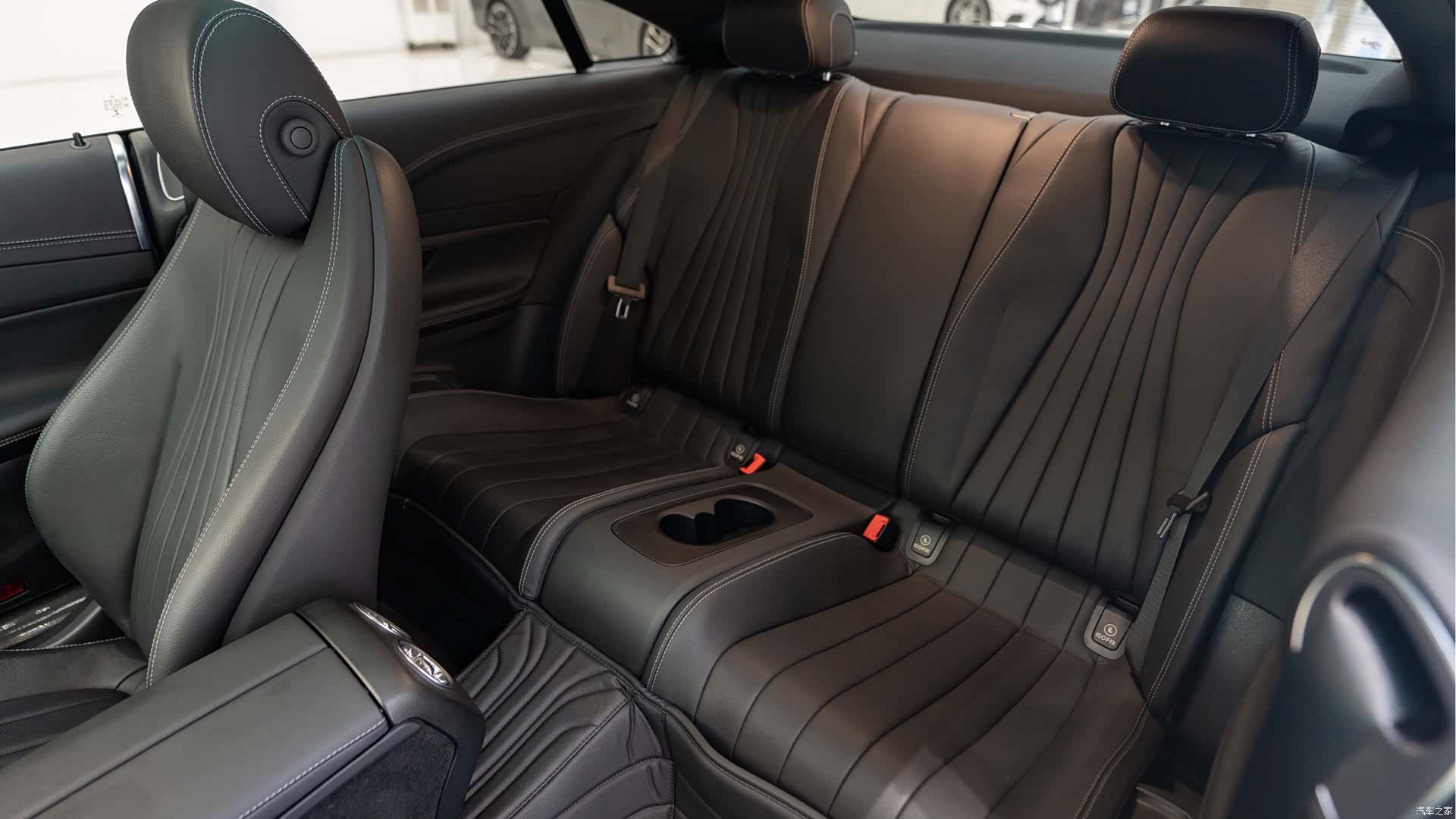 Mercedes-Benz E-Class, 2022 15