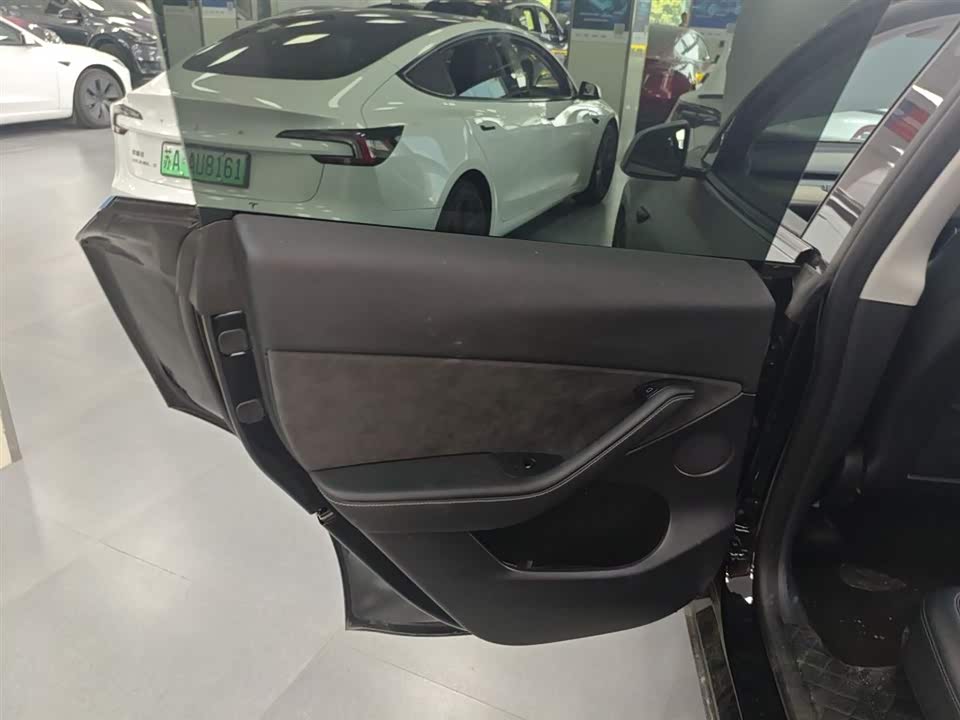 Tesla Model Y Tesla Model Y
