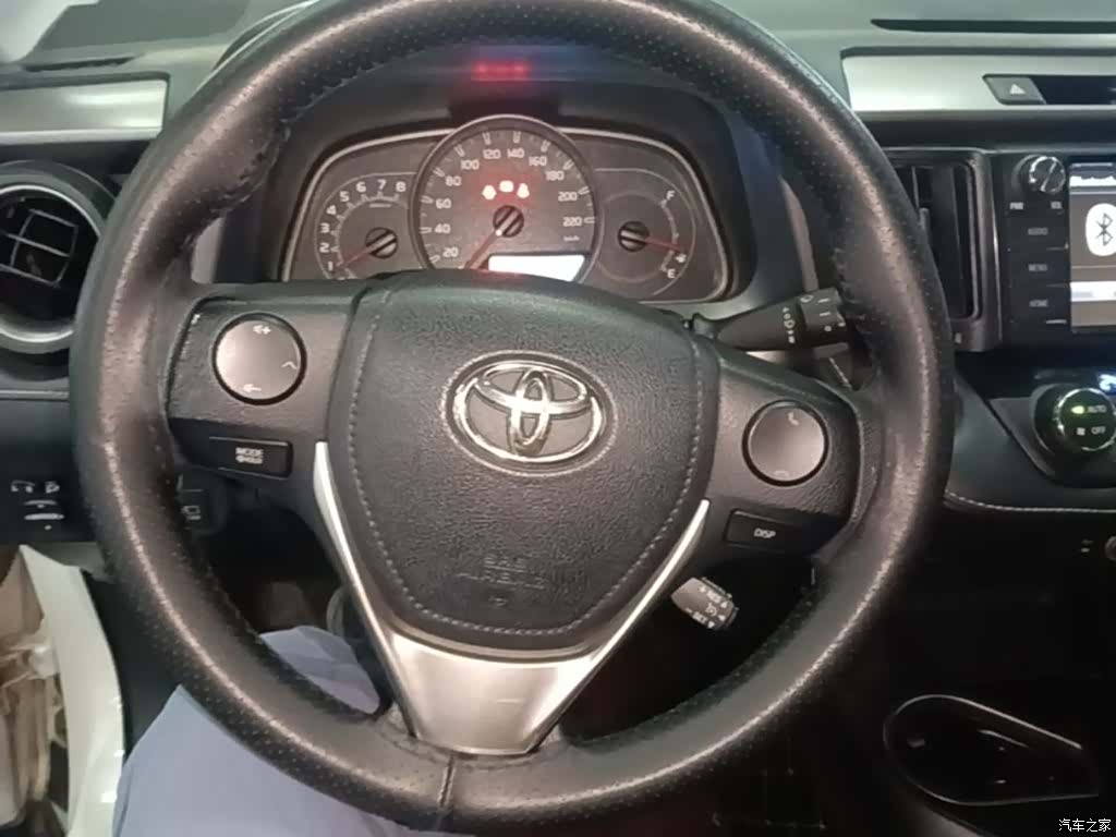 Toyota RAV4, 2017 11