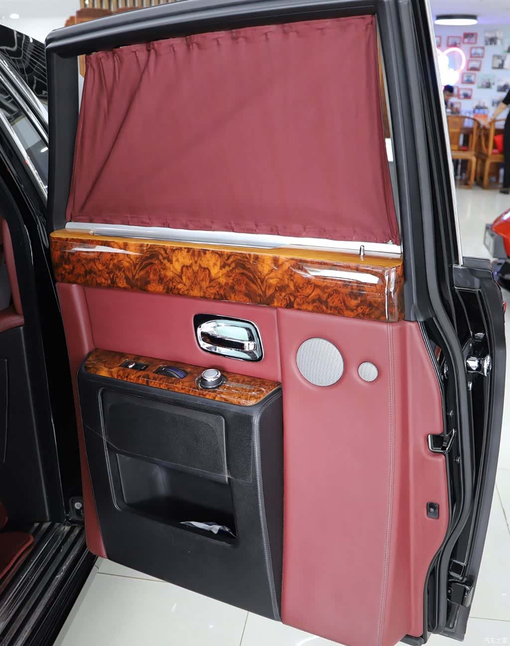 Rolls-Royce Phantom, 2012 25
