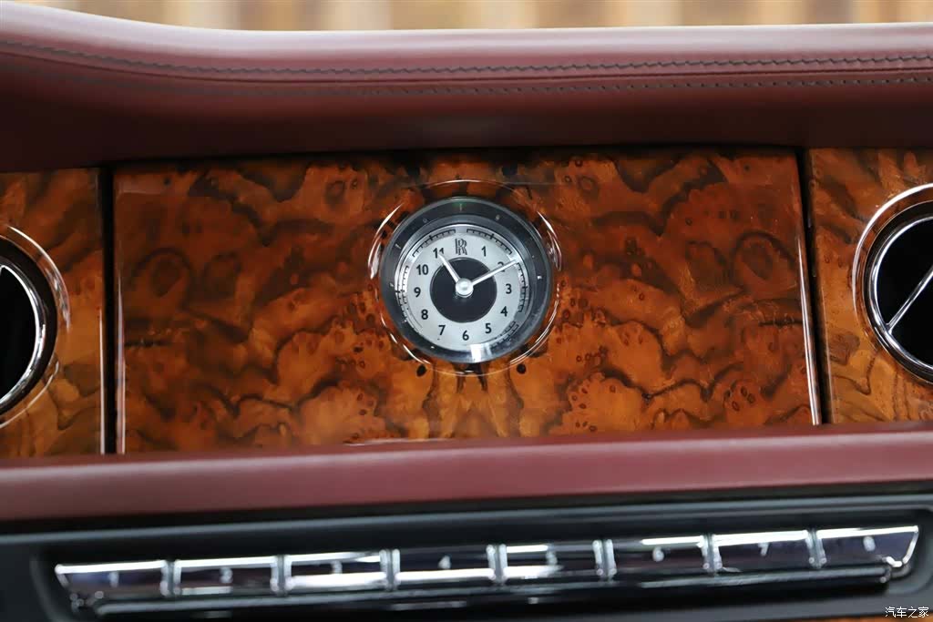 Rolls-Royce Phantom, 2012 11