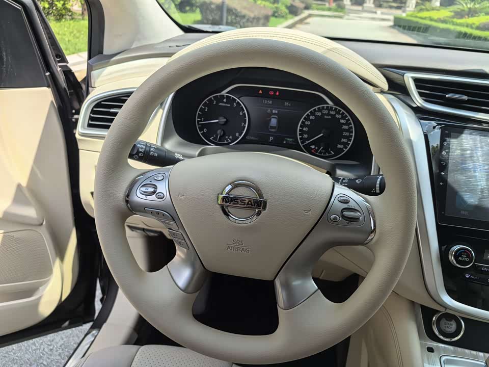 Nissan Loulan Nissan Loulan