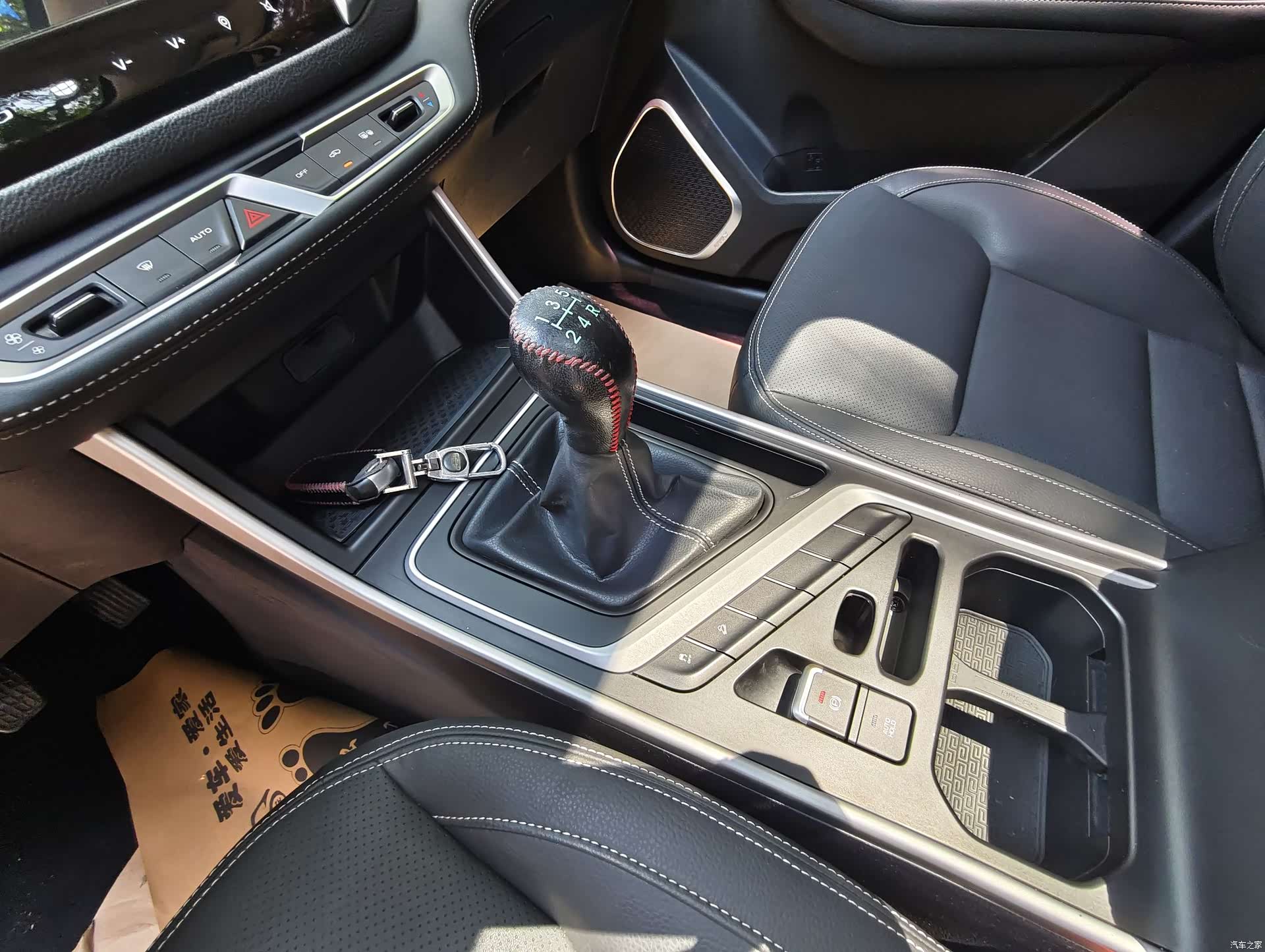 Geely X6, 2018 13