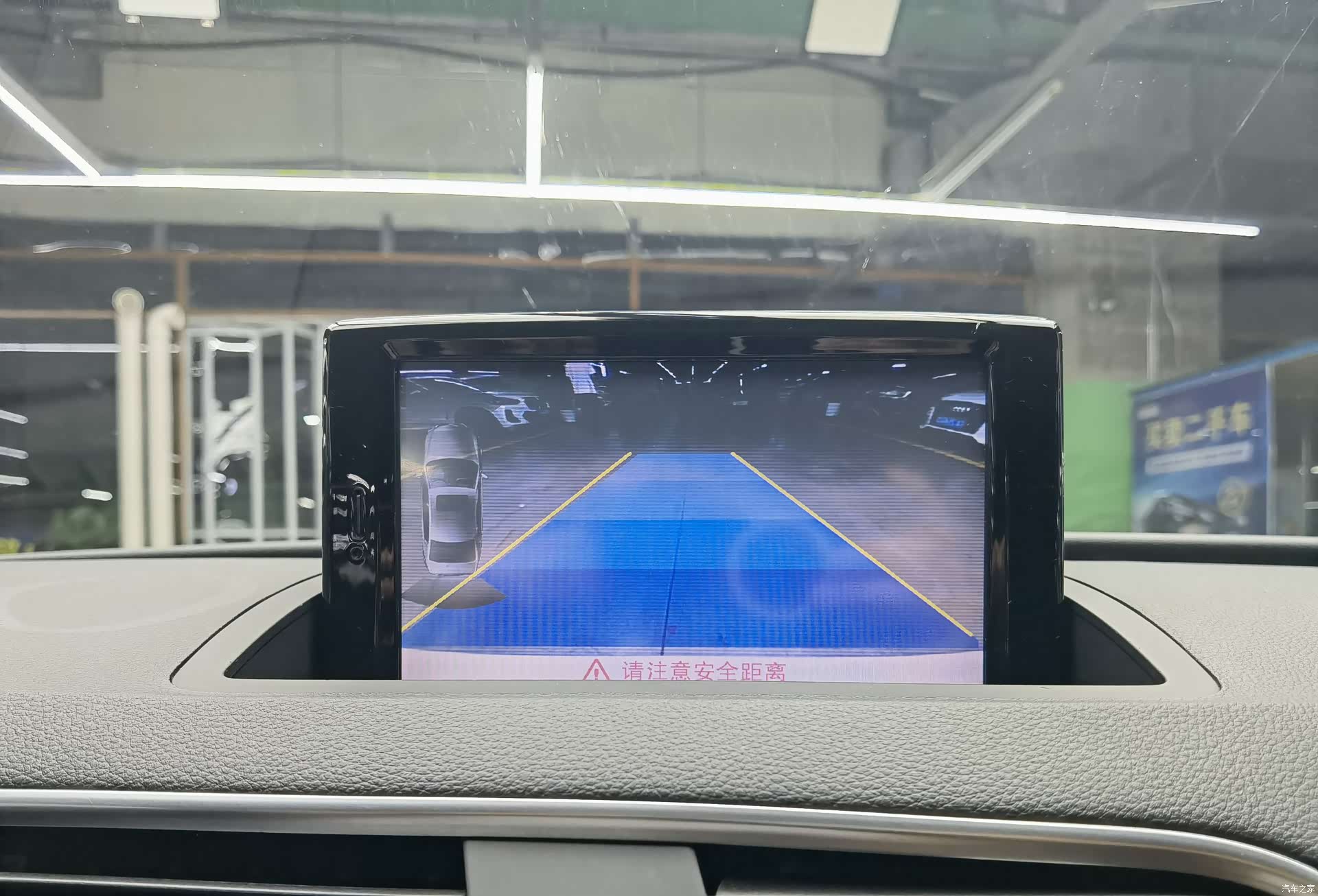 Audi Q3, 2018 11
