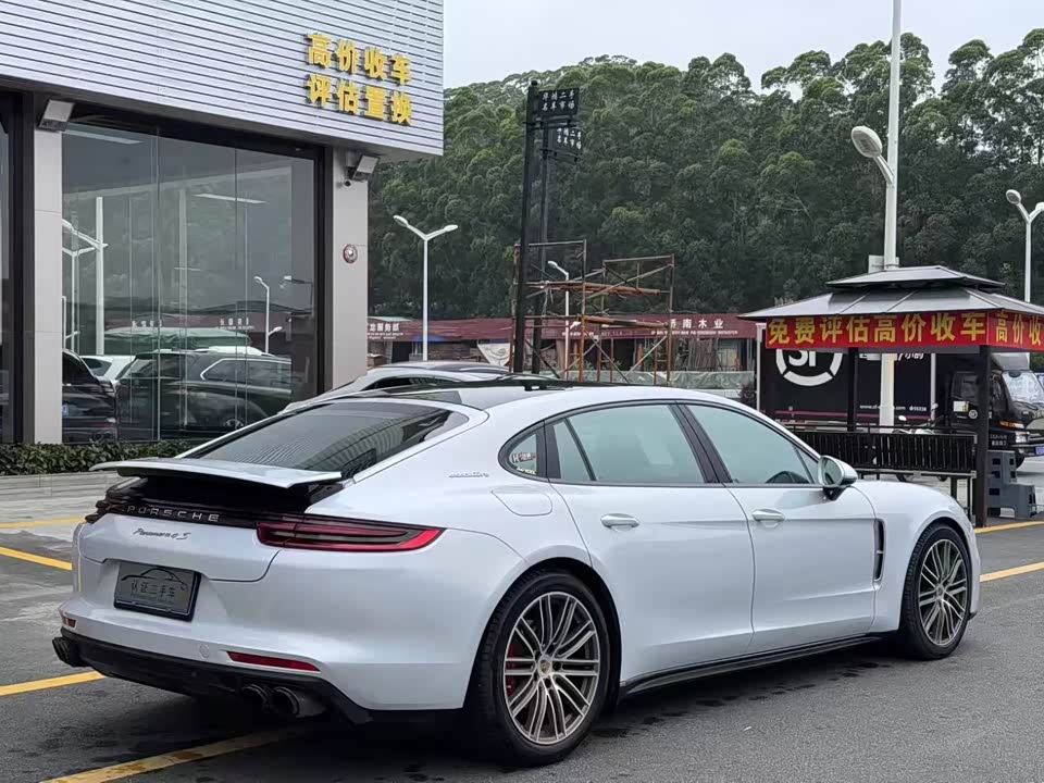 Porsche Panamera