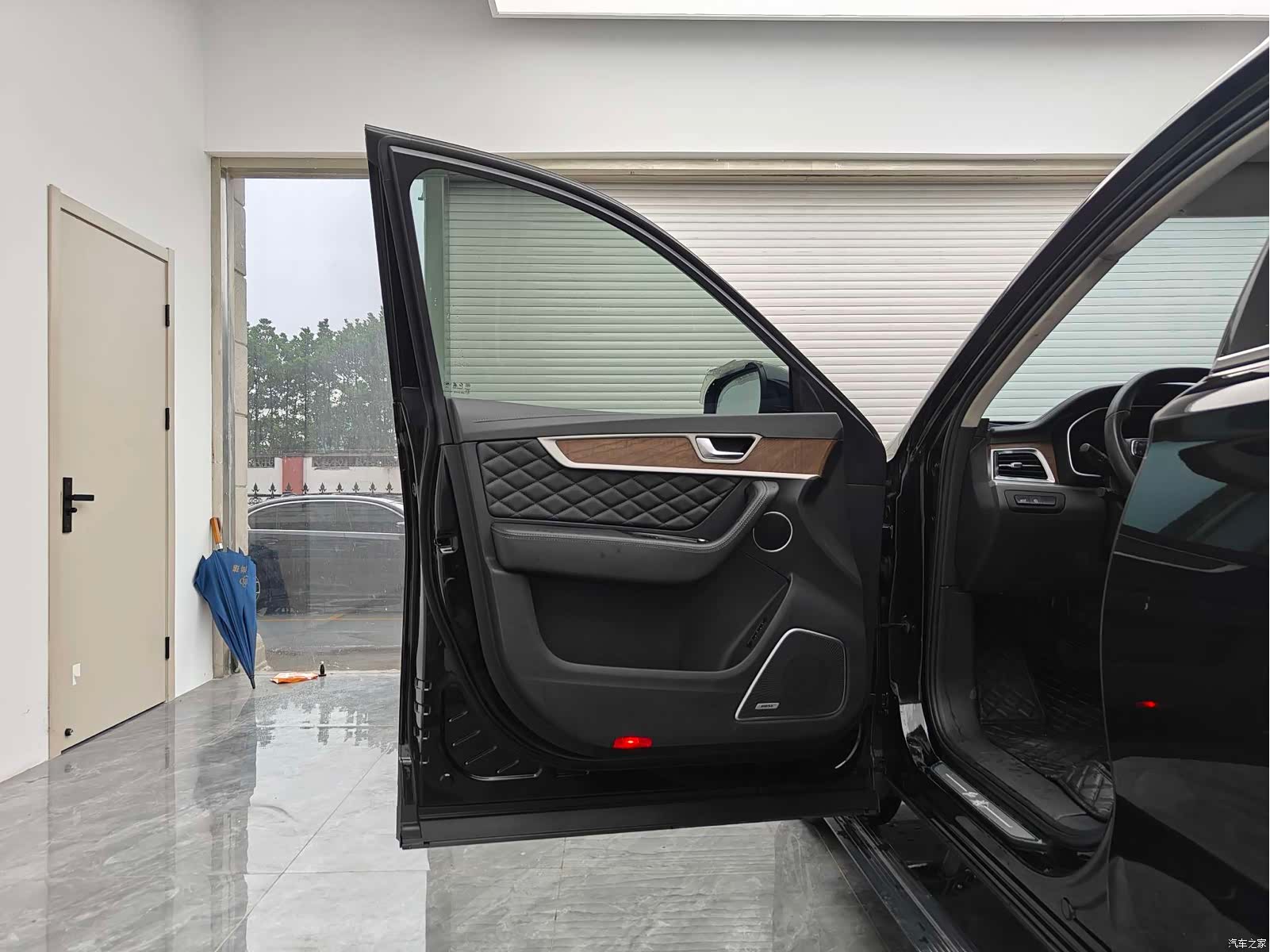 Hongqi HS7, 2021 8