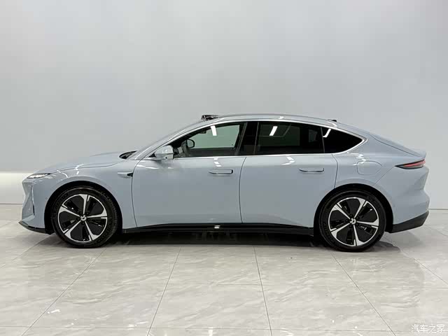 NIO ET5, 2025 3