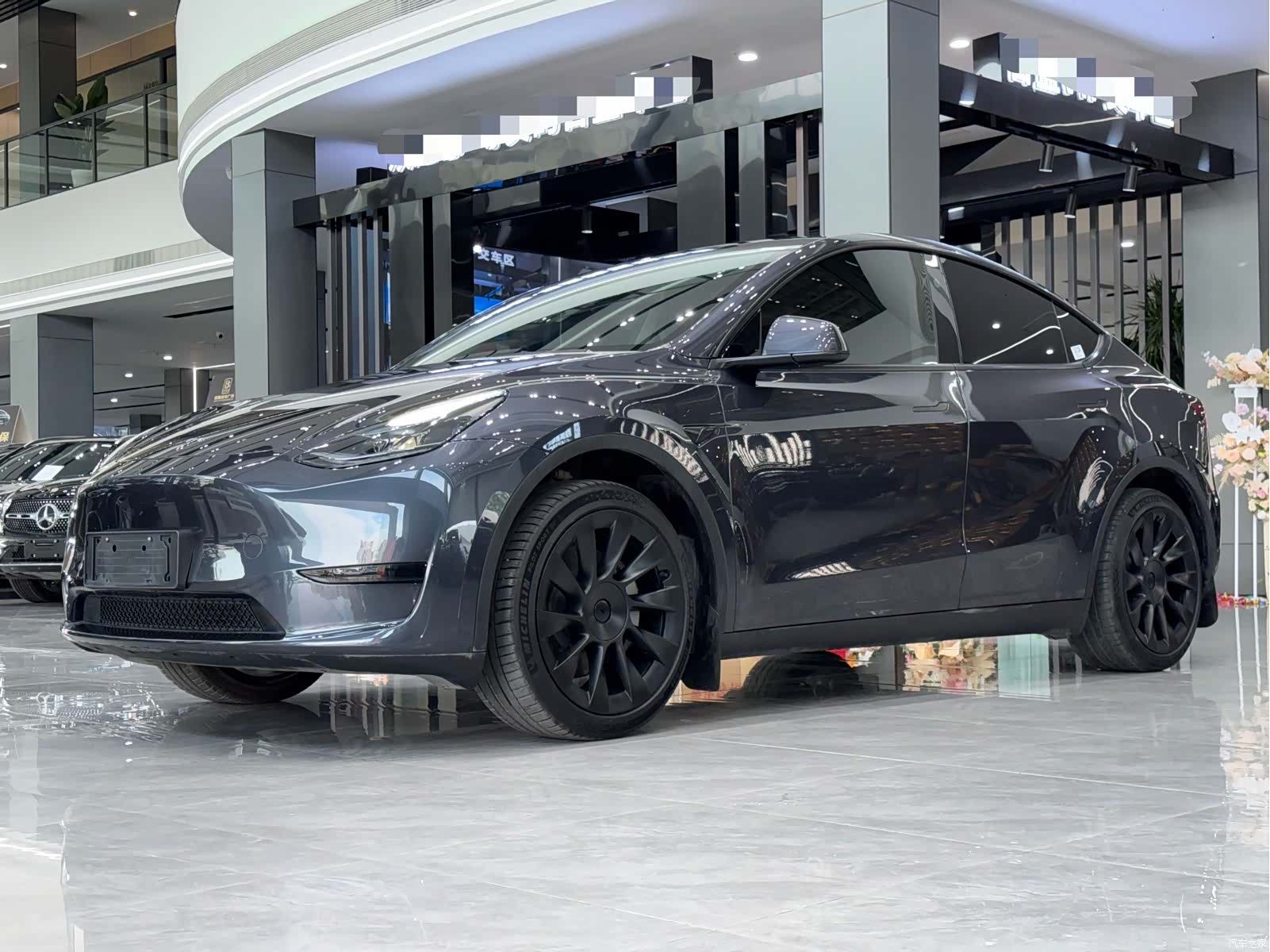 Tesla Model Y, 2024 1