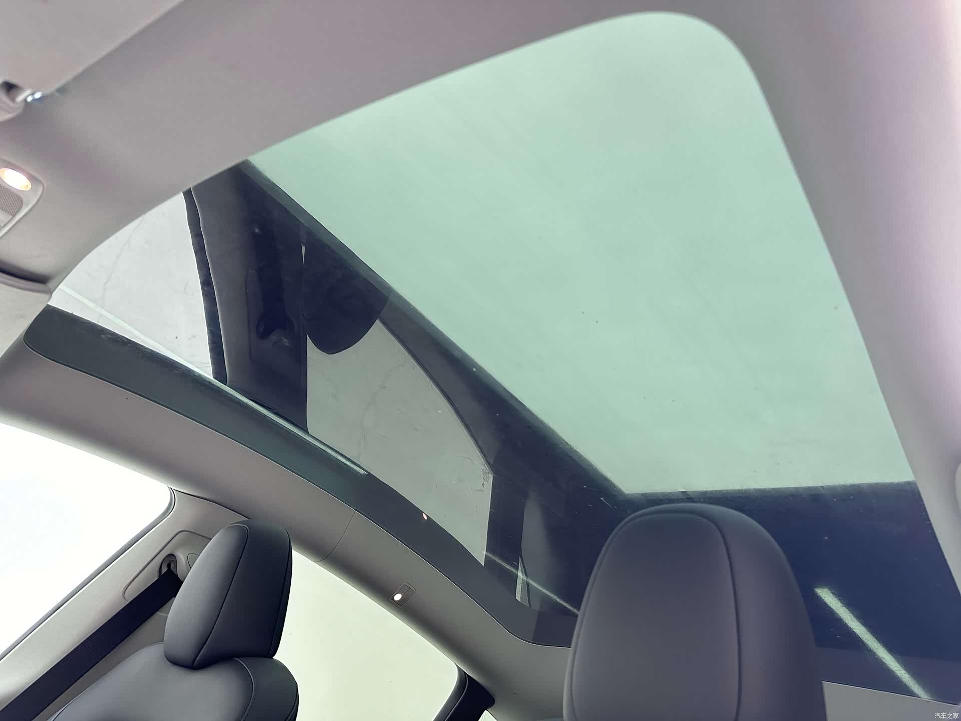 Tesla Model Y, 2022 18