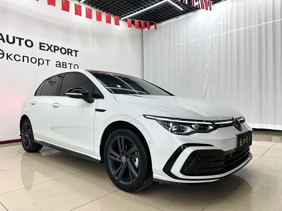 Volkswagen Golf 2023, фото 3