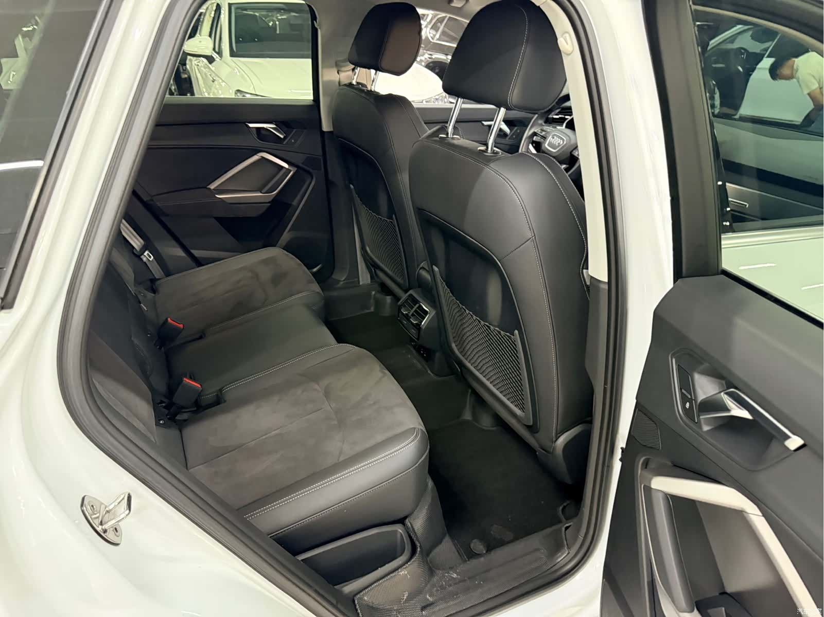 Audi Q3, 2023 10