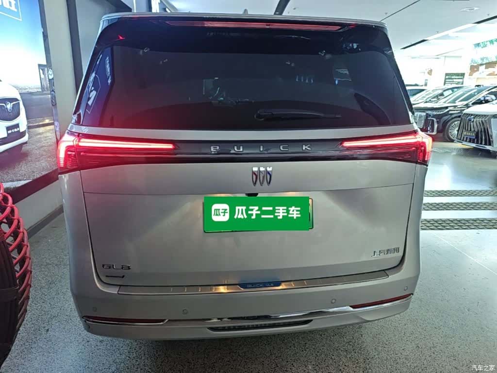 Buick GL8, 2025 6