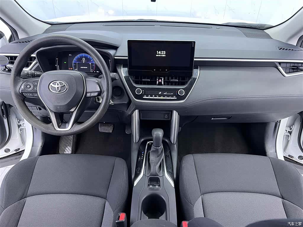 Toyota Frontlander, 2023 9