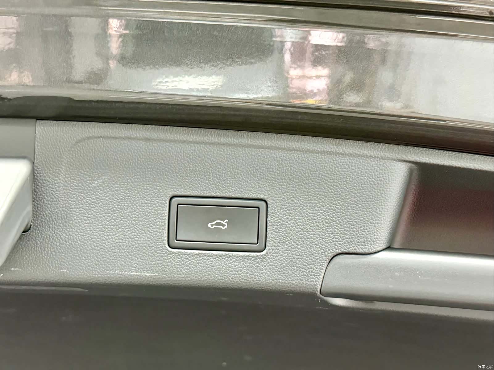 Volkswagen Teramont X, 2022 21