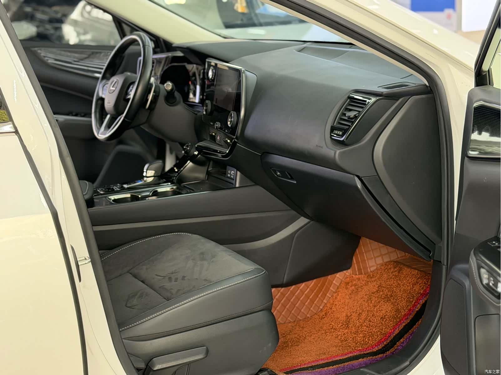 Lexus NX, 2022 15