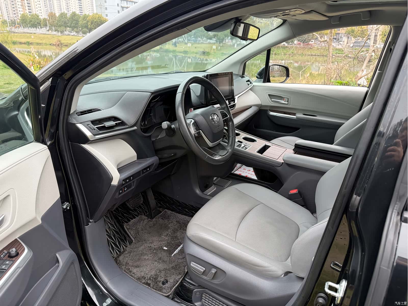 Toyota Sienna, 2022 7