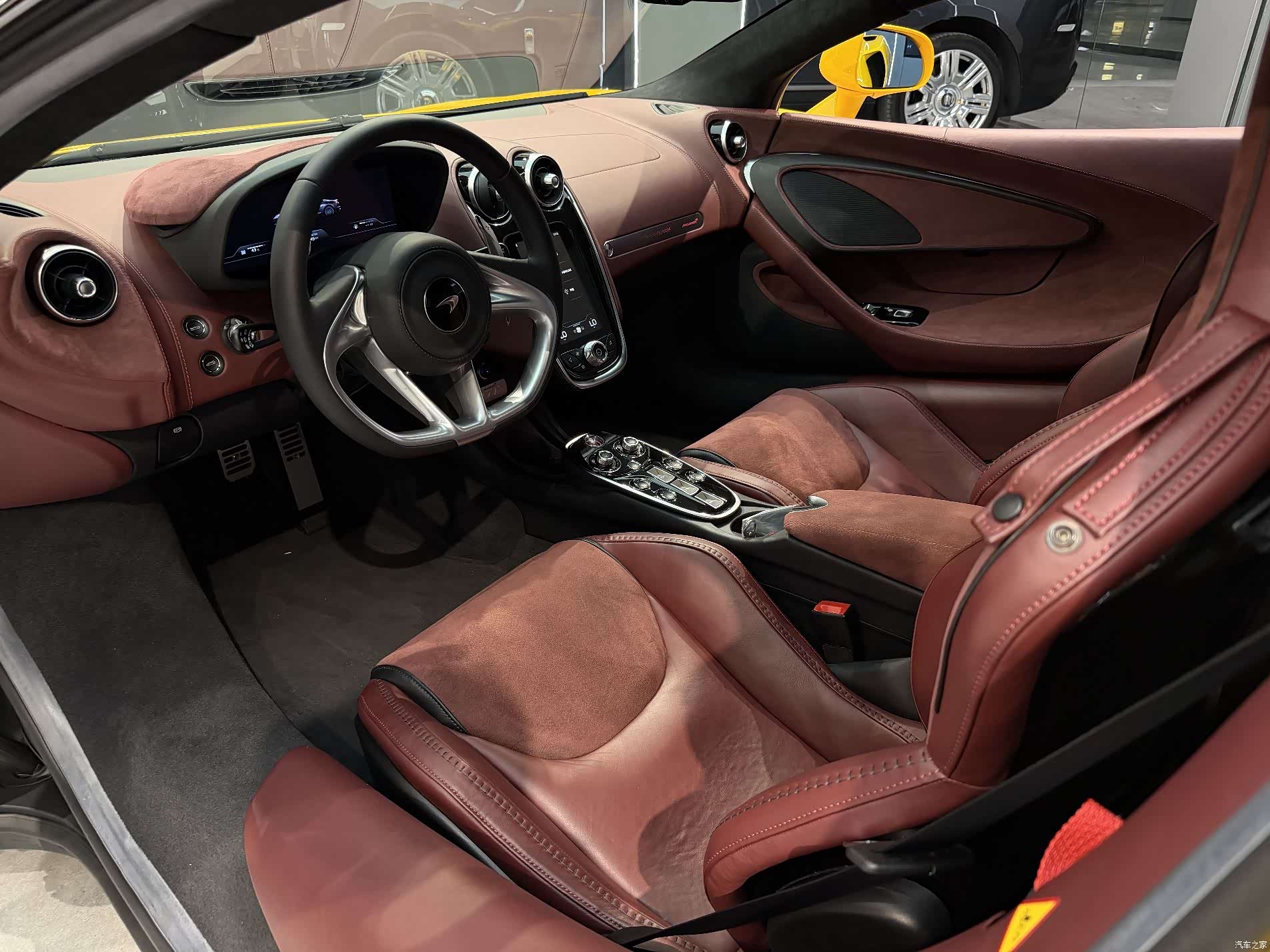 McLaren GT, 2023 4
