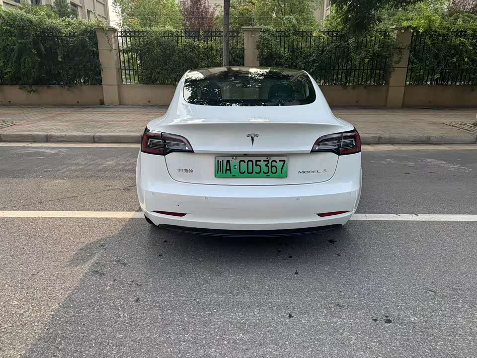 Tesla Model 3 Tesla Model 3