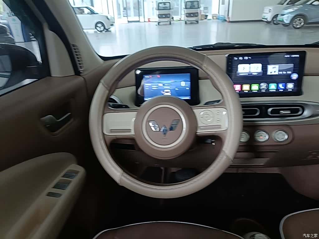 Wuling MINIEV, 2025 11